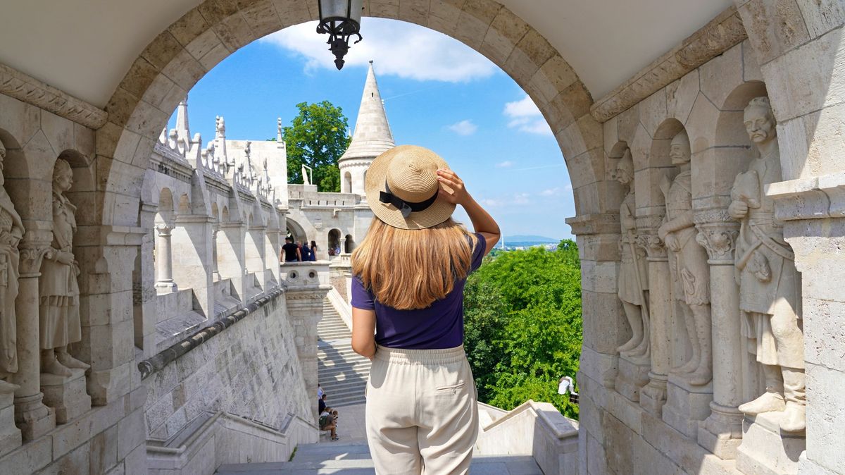 Maďarsko hlásí pokles domácích a nárůst zahraničních turistů